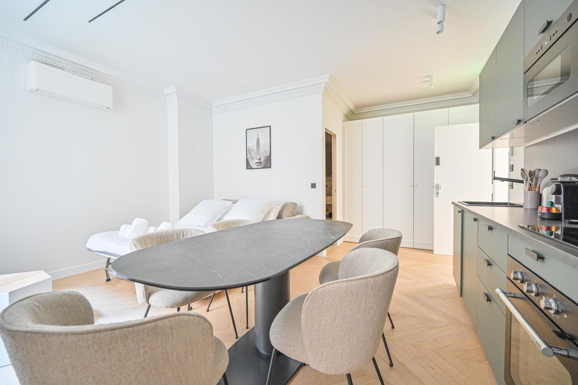 Sumptuous & Serene Parisian Flat Екстериор снимка