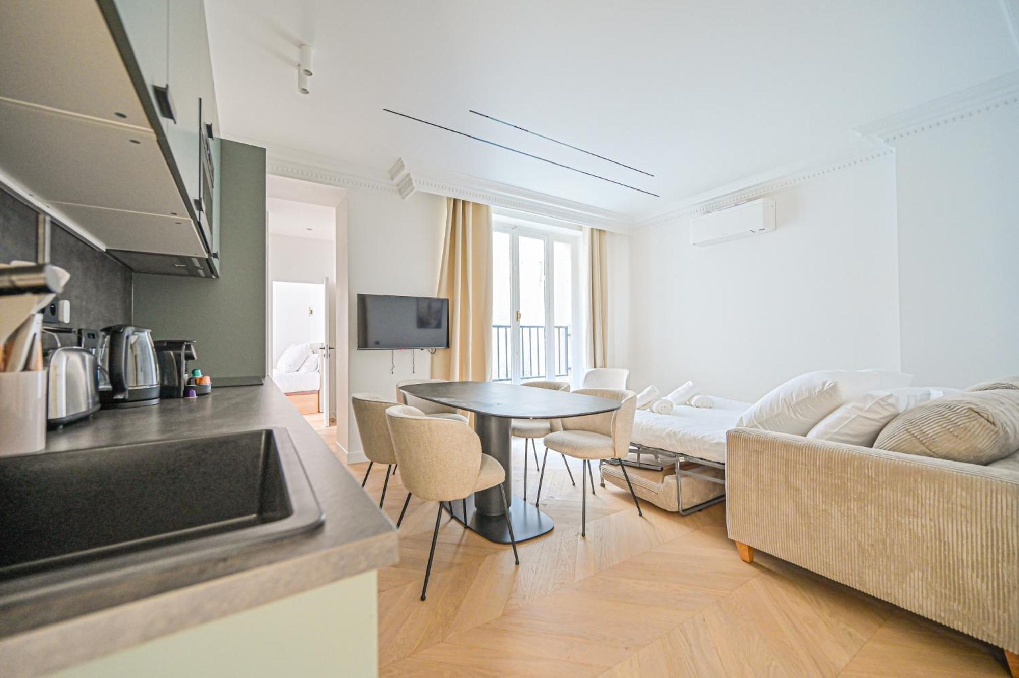 Sumptuous & Serene Parisian Flat Екстериор снимка