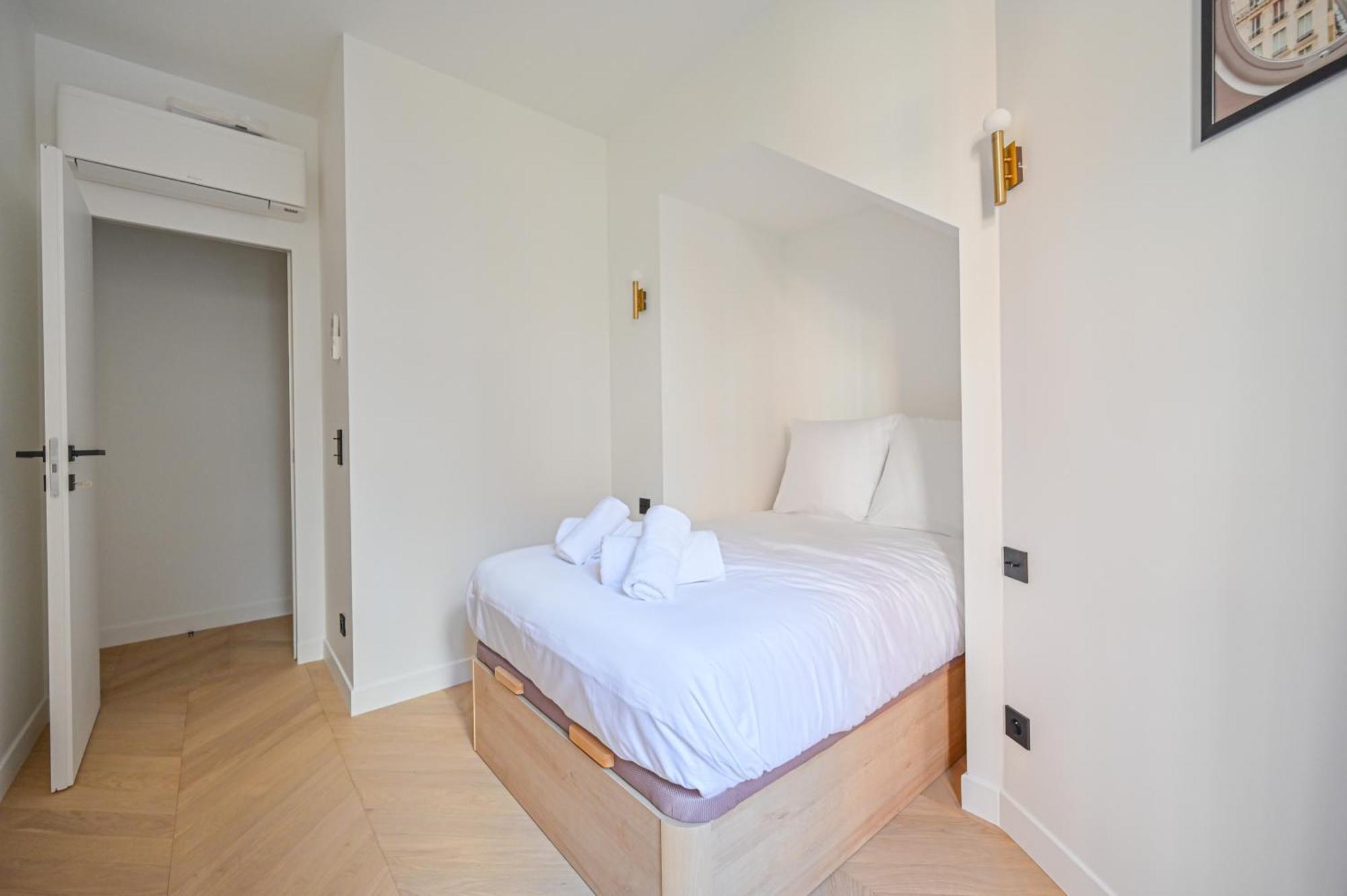 Sumptuous & Serene Parisian Flat Екстериор снимка