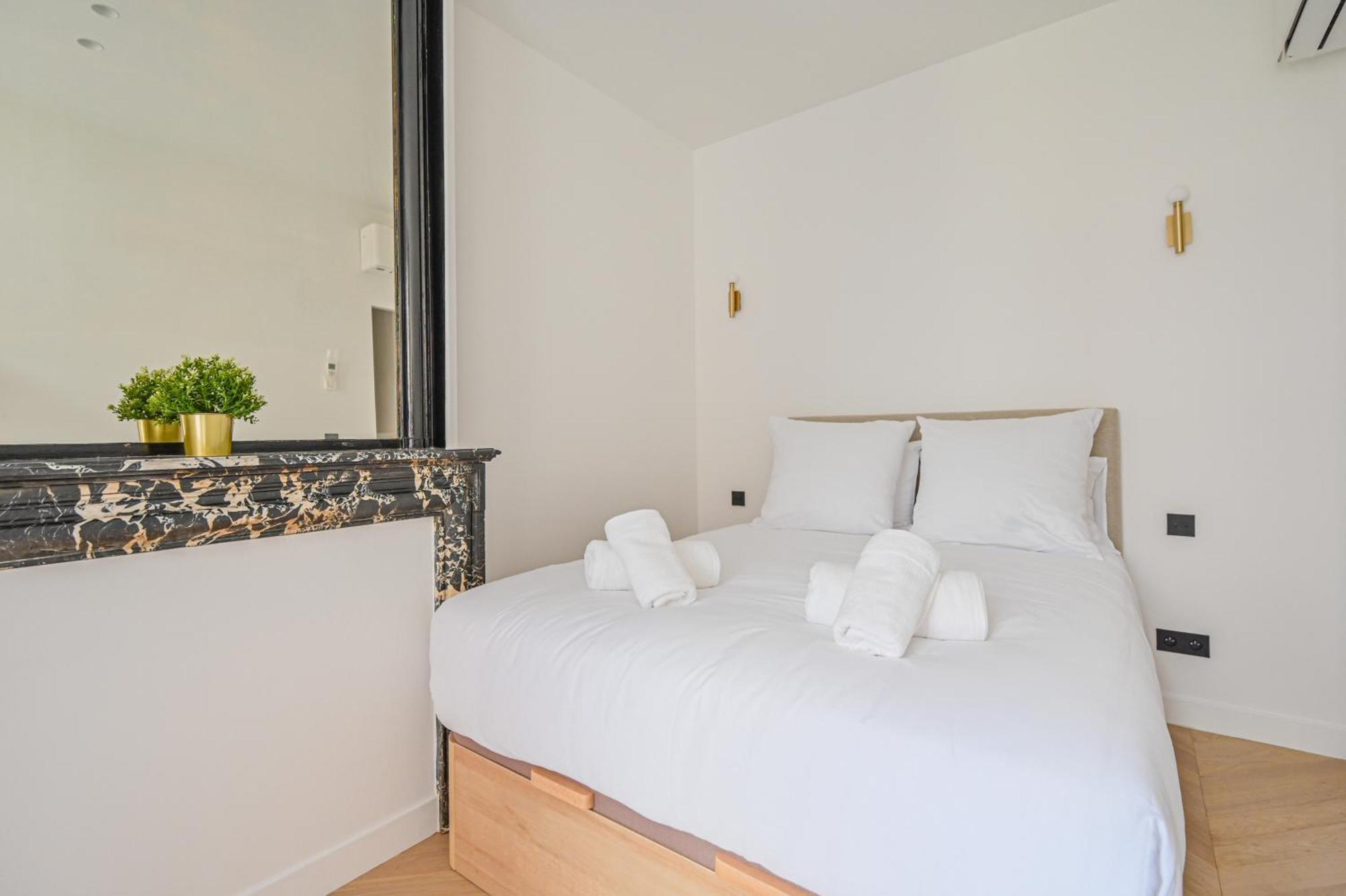Sumptuous & Serene Parisian Flat Екстериор снимка